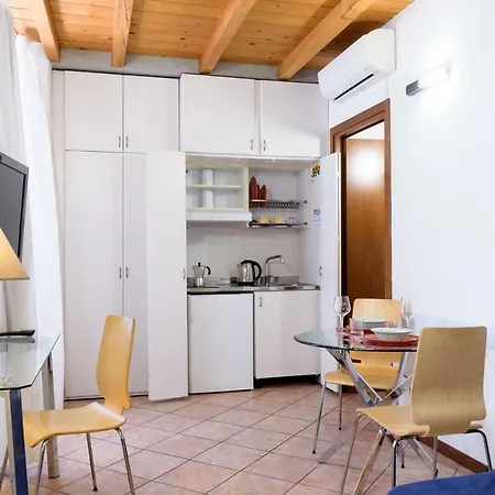 Diaz Apartmanhotel Como