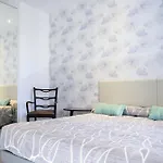 Diaz Apartahotel 4*